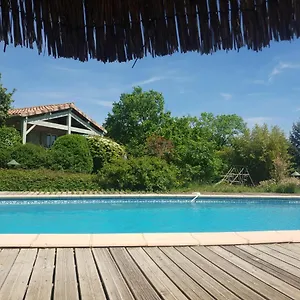 https://le-clos-des-mimosas.hotels-rhonealpes.com
